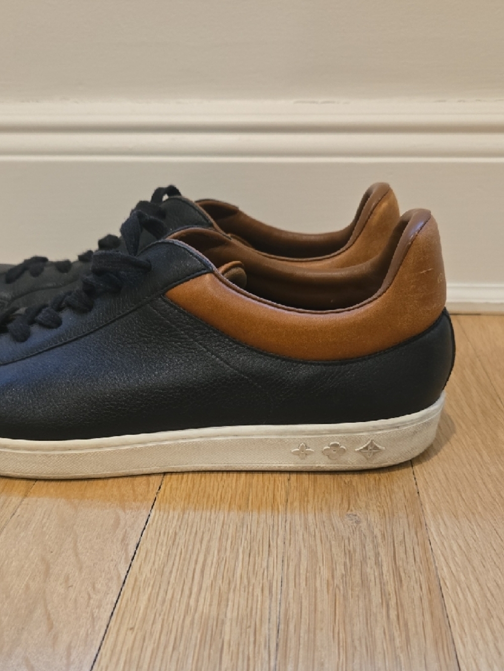 Louis Vuitton Men's Black Leather Sneakers with Brown Trim - Picture 5 of 6